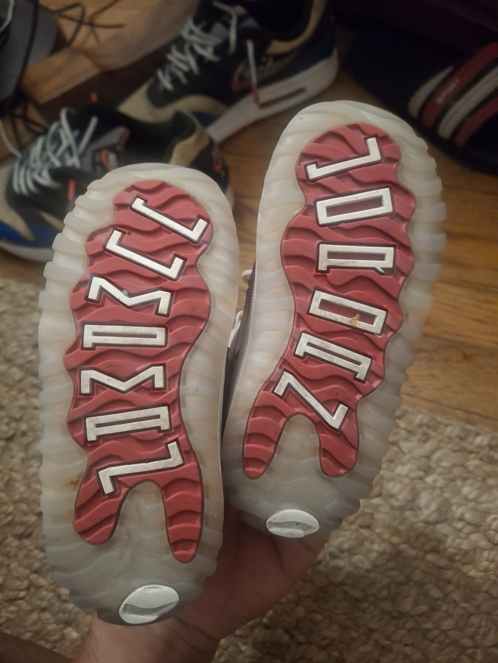 Kids Red and White Jordan 11's - Picture 4 of 5
